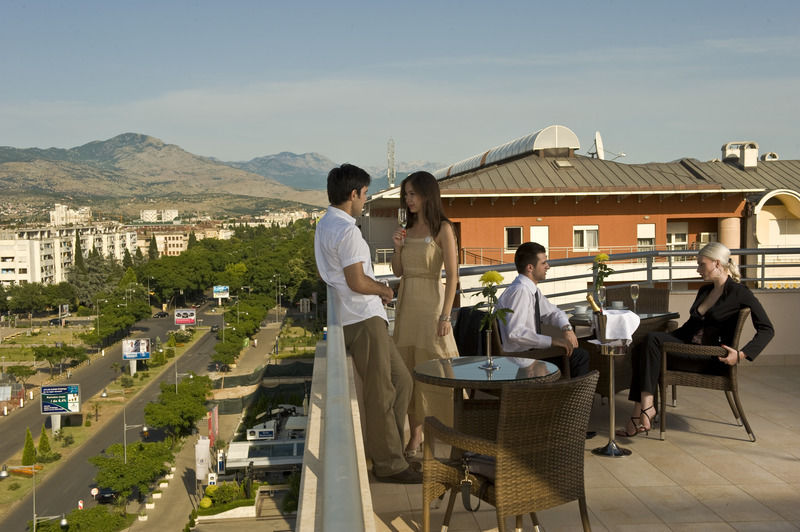 Aparthotel Premier Подгориця Ресторан фото